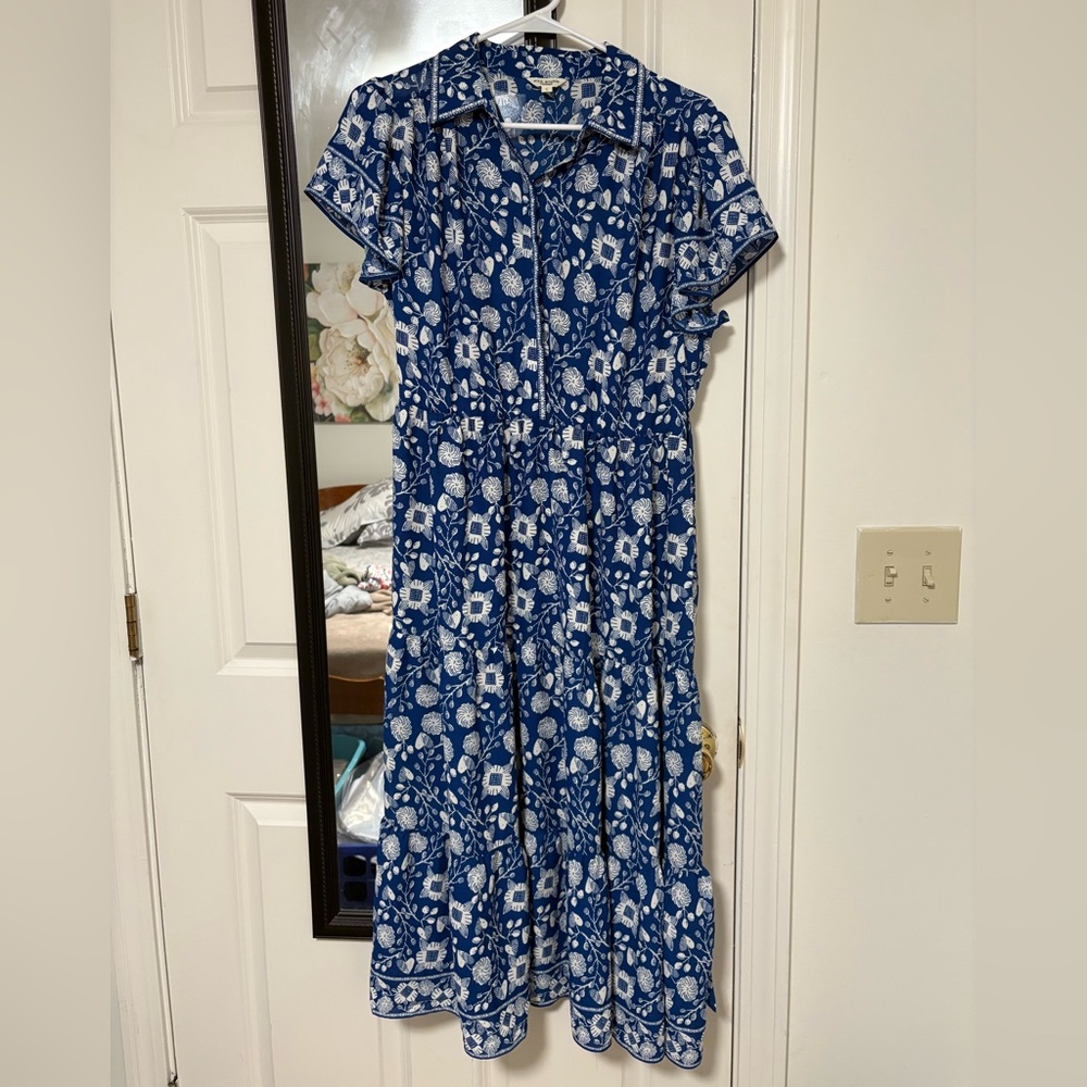 Max Studio Blue and White Floral Midi Dress
